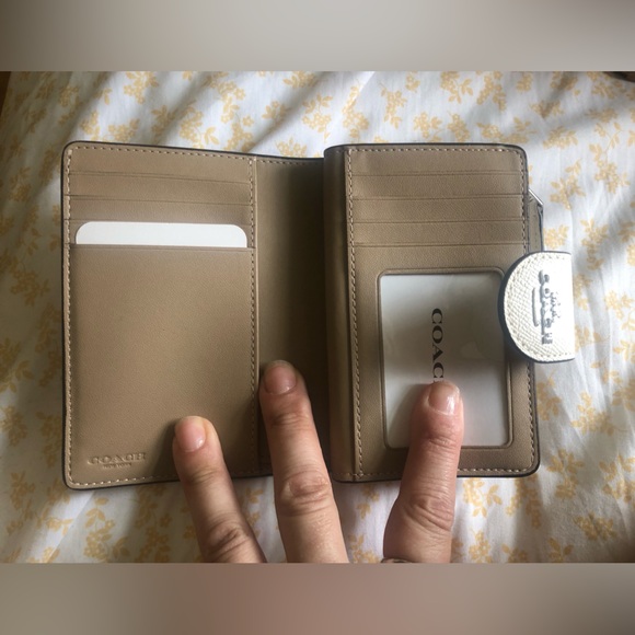 Coach Medium Corner Zip Wallet - Picture 3 of 4